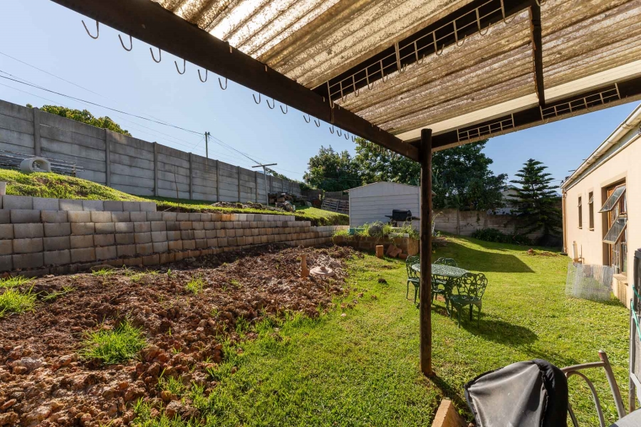 5 Bedroom Property for Sale in Denneoord Western Cape
